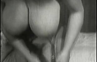 सुनहरे बालों वाली लड़की एक थरथानेवाला के साथ बेडरूम में ब्लू पिक्चर सेक्स वीडियो फुल मूवी